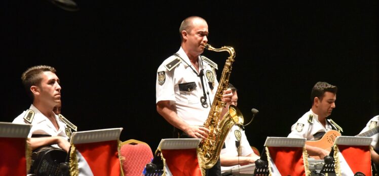 Bilecik'te Polis Akademisi Bandosu'ndan Zafer Bayramı konseri