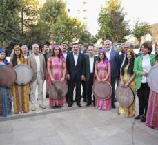 Cumhurbaşkanı Yardımcısı Yılmaz, Diyarbakır'da STK ve iş dünyası temsilcileriyle buluştu: