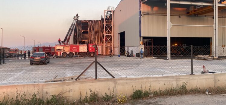 Denizli'de demir çelik fabrikasında çıkan yangın söndürüldü