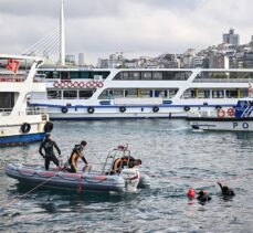 GÜNCELLEME – Eminönü'nde İETT otobüsü denize düştü