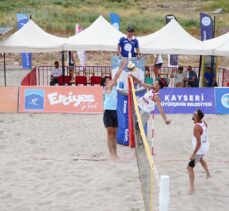 Erciyes'te plaj voleybolu turnuvası devam ediyor
