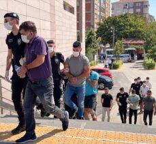 Eskişehir'de iki grup arasında çıkan bıçaklı kavgada bir kişi öldü