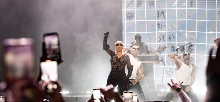 Grammy Ödüllü ABD'li şarkıcı Christina Aguilera Antalya'da konser verdi