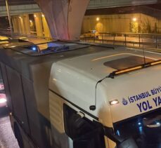 İstanbul'da arızalanan metrobüs yoğunluğa neden oldu