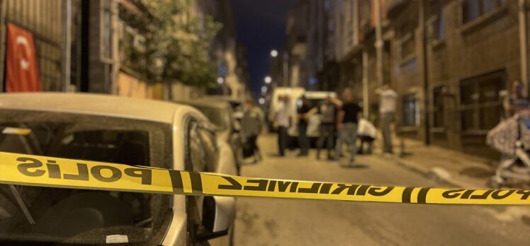İstanbul'da bir kişi tartıştığı karısını silahla vurarak öldürdü