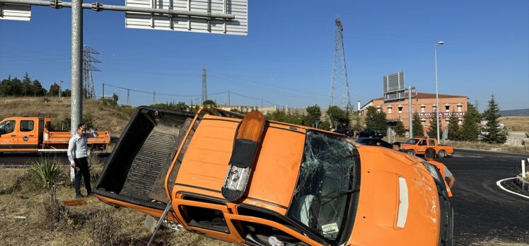 Karabük'te kamyonetle otomobilin çarpışması sonucu 6 kişi yaralandı