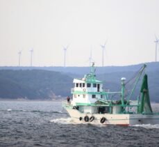 Karadeniz'e ağ atacak Kırklarelili balıkçılar, av yasağının sona ereceği saati bekliyor