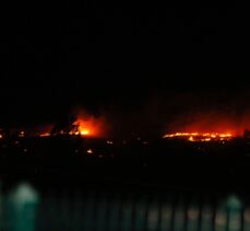 Malatya'da dağlık alanda çıkan yangına müdahale ediliyor