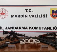 Mardin'de iki evde silah ve fişek ele geçirildi