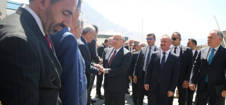 Milli Savunma Bakanı Güler, Hakkari'de “Şehir Buluşmaları” programında konuştu: