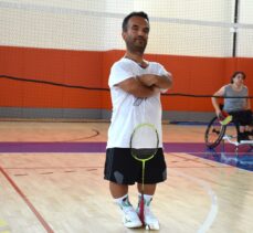 Paralimpik badmintoncu milli takımın başarısı için çalışıyor