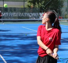 Teniste Anadolu Yıldızlar Ligi'nin çeyrek finalleri Erzincan'da başladı