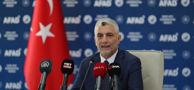 Ticaret Bakanı Ömer Bolat, Hatay'da Afet Koordinasyon Merkezi'nde konuştu: