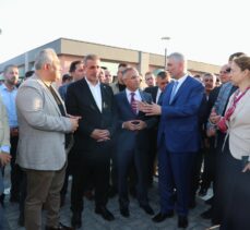 Ticaret Bakanı Bolat, Türkoğlu ve Nurdağı ilçelerinde depremzedeleri ziyaret etti