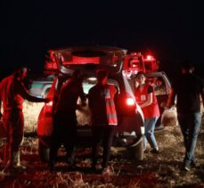 Türk Kızılay, Çanakkale'deki yangın ekipleri ile vatandaşlara yemek ve su dağıttı