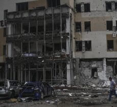 Ukrayna'nın Zaporijya kentine Rus saldırısı sonrası olay yerinde inceleme yapılıyor