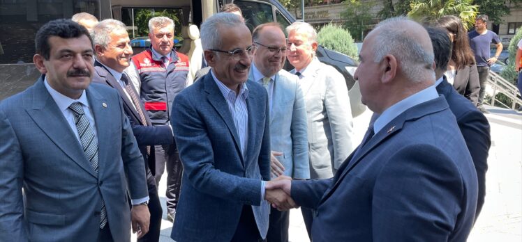 Ulaştırma ve Altyapı Bakanı Uraloğlu, Zonguldak'ta ziyaretlerde bulundu