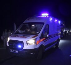Uşak'ta yolcu otobüsünün tıra arkadan çarpması sonucu 15 kişi yaralandı