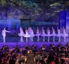 30. Uluslararası Aspendos Opera ve Bale Festivali'nde “Kuğu Gölü” balesi ikinci kez sahnelendi