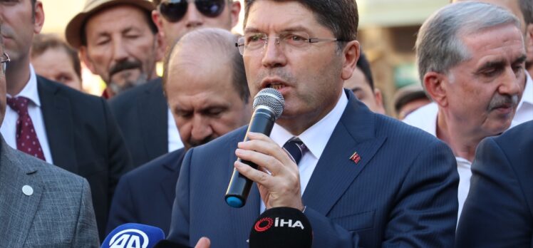 Adalet Bakanı Tunç, Bartın'da vatandaşlara hitap etti: