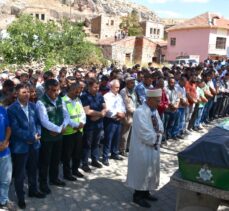 Aksaray'daki selde hayatını kaybeden Gülseren En'in cenazesi, toprağa verildi