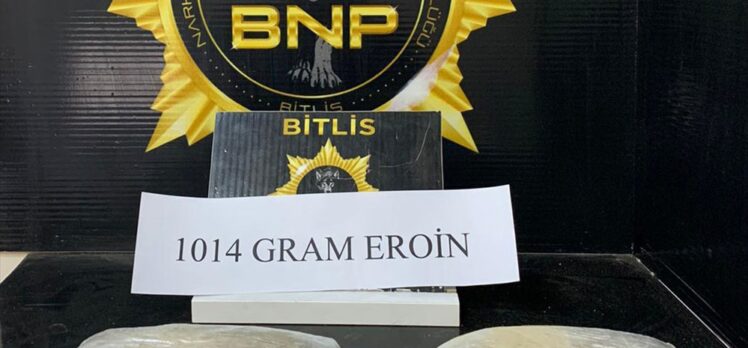 Bitlis'te 1 kilo 14 gram eroinle yakalanan otobüs yolcusu iki kişi tutuklandı