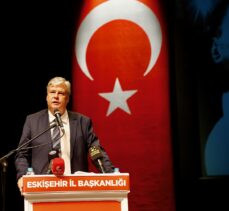 CHP genel başkanlığına adaylığını açıklayan Öymen, partisinin Eskişehir İl Kongresi'nde konuştu: