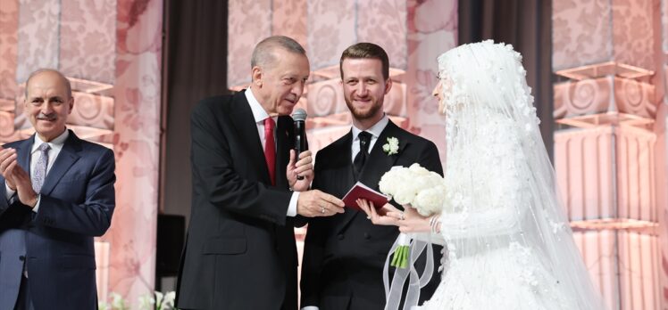 Cumhurbaşkanı Erdoğan yeğeninin nikah merasimine katıldı