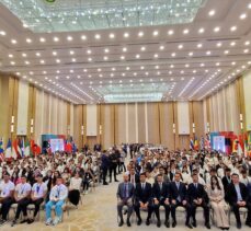 Dünya Etnospor Konfederasyonu Başkanı Bilal Erdoğan, Özbekistan’da gençlerle buluştu