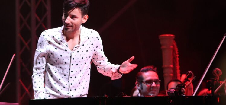 “Dünyanın en hızlı piyanisti” Bence, Sırbistan'da konser verdi