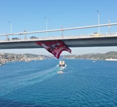 Filenin Sultanları'nın şampiyonluk bayrağı boğazdaki köprülere asıldı
