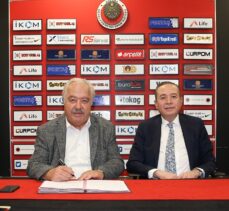 Gençlerbirliği yeni sezon formaları için sponsorluk anlaşması imzaladı