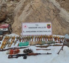 Hakkari'de teröristlerin kullandığı mağaralarda silah ve mühimmat ele geçirildi