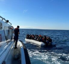 İzmir açıklarında 154 düzensiz göçmen yakalandı