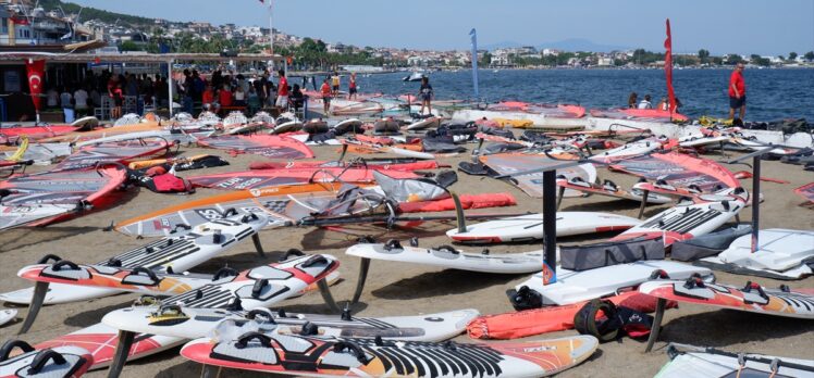 İzmir'de Kurtuluş Kupası Yelken Yarışları başladı
