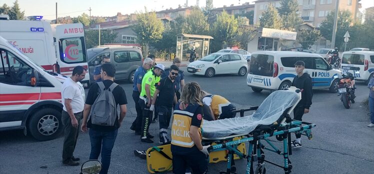 Karabük'te devrilen motosikletteki 2 kişi yaralandı