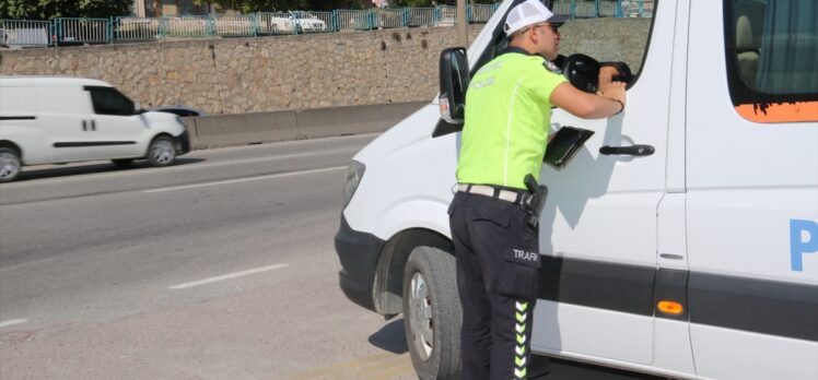 Kocaeli'de 84 okul servisi şoförüne 177 bin lira ceza verildi