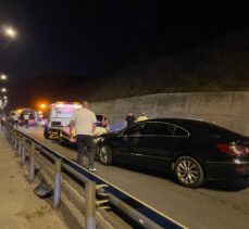 Kocaeli'de Anadolu Otoyolu'ndaki zincirleme trafik kazasında 5 kişi yaralandı