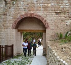 Kütahya Kalesi’nin yenilenen kapısı ile restore edilen Kültür Yolu hizmete sunuldu