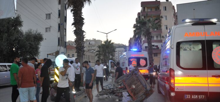 Mersin'de iki motosikletin çarpıştığı kazada 3 kişi yaralandı