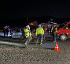 Nevşehir'de kamyon ile otomobilin çarpıştığı kazada 1 kişi öldü, 2 kişi yaralandı