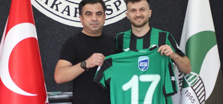 Sakaryaspor, orta saha oyuncusu Murat Cem Akpınar'ı kadrosuna kattı