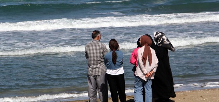 Sinop'ta denizde kaybolan çocuğu arama çalışması devam ediyor