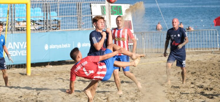 TFF Plaj Futbolu Ligi'nin Alanya etabı başladı