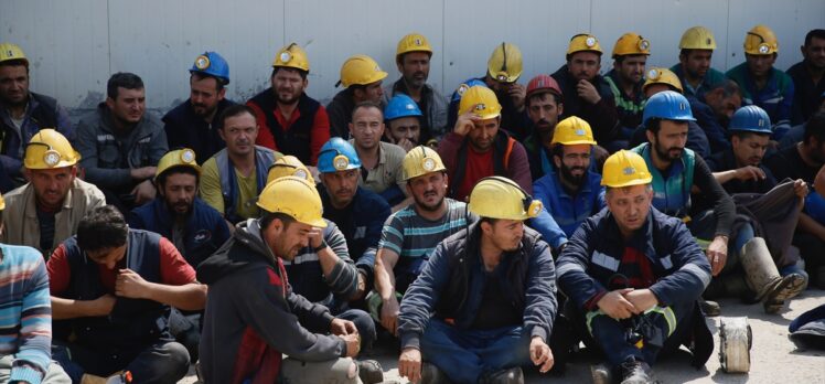 TÜRK-İŞ Genel Başkanı Atalay, Eskişehir'de eylem yapan maden işçilerini ziyaret etti