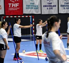 A Milli Kadın Hentbol Takımı, Karadağ ve Sırbistan maçının hazırlıklarına başladı