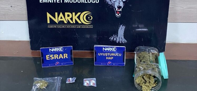 Adana'da uyuşturucu operasyonunda yakalanan 2 zanlıdan biri tutuklandı