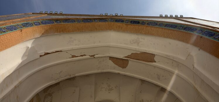 Afganistan'daki depremlerde tarihi yapılar da hasar gördü