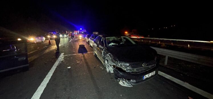 Anadolu Otoyolu’nda zincirleme trafik kazasında 7 kişi yaralandı