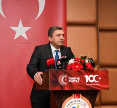 Antalya'da Cumhuriyet'in 100. yılına özel 275 bin ev Türk bayraklarıyla süslenecek